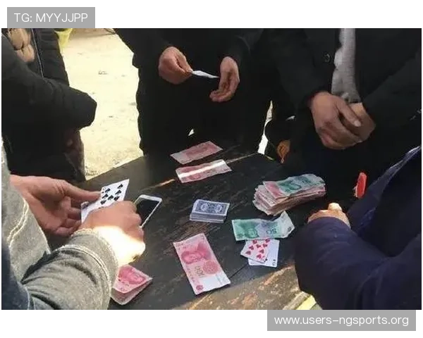 三公扑克牌赢钱秘籍揭秘，实用策略助你在比赛中轻松击败对手赢取大奖