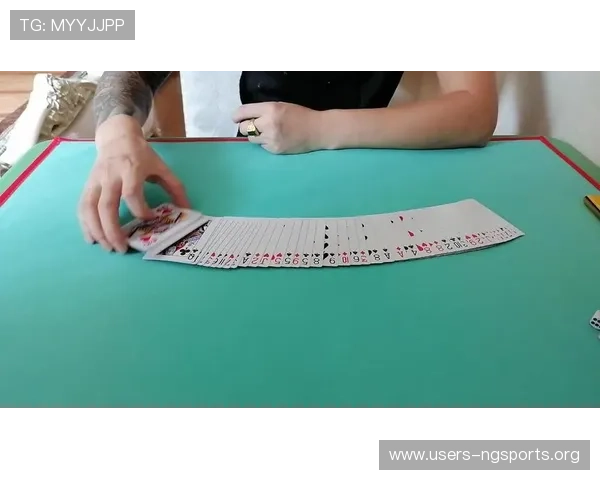扑克牌三公游戏在线对战技巧与常见问题解决方案全面解析 扑克牌三公游戏在线对战技巧与常见问题解决方案全面解析